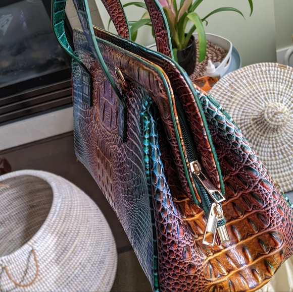 Brand New Crocodile Pattern Shoulder & Crossbody Bag - Picture 2 of 2